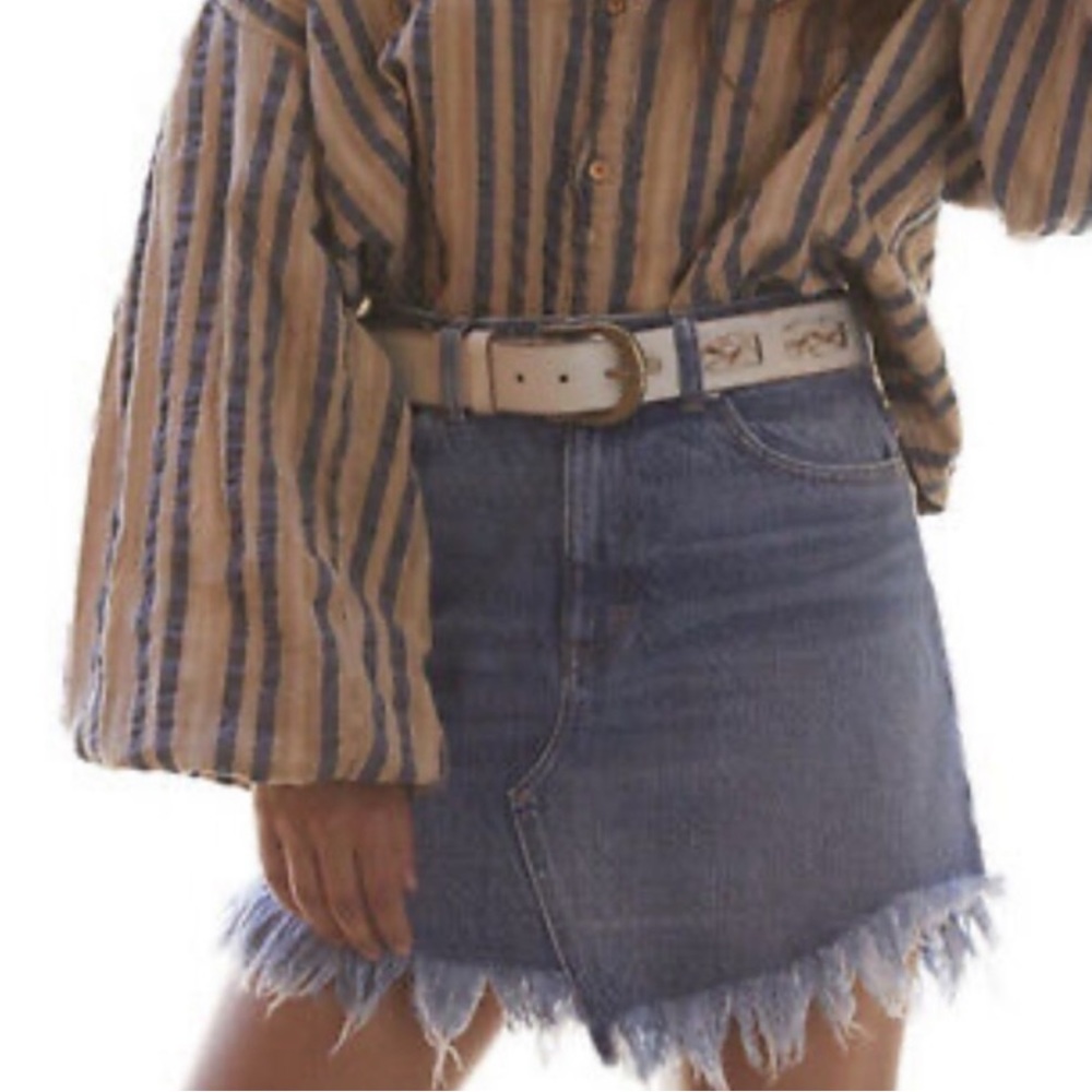 The Free People Mini Jean Skirt. Size 27. Excellent condition